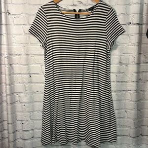 🪩 3/$15 iris • navy & white striped t-shirt dress